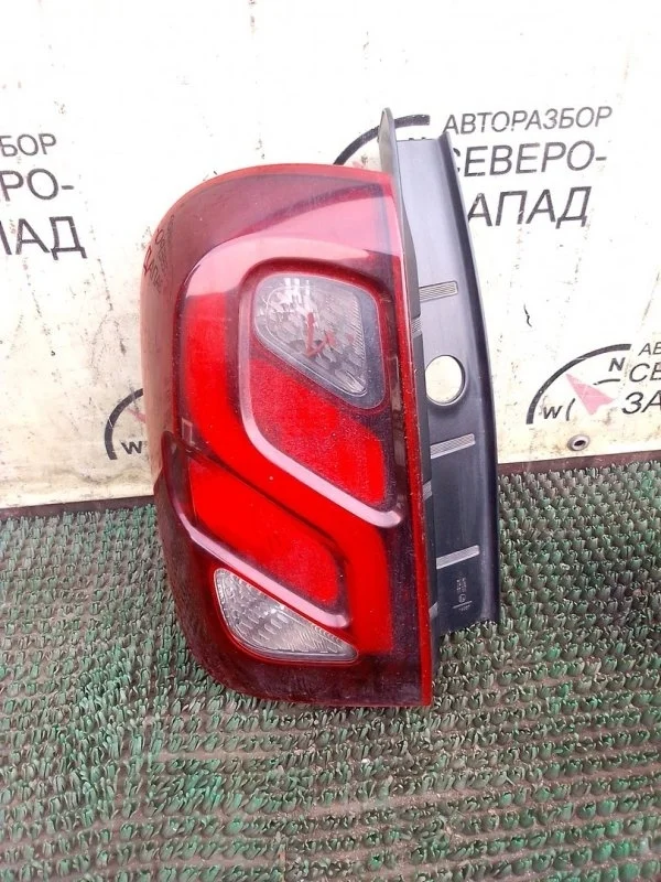 Фонарь Renault Duster 2010 HSM
