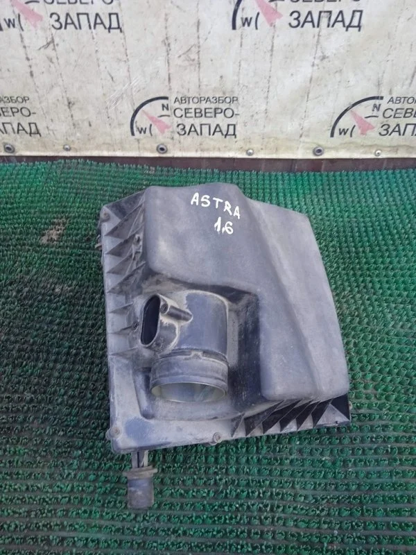 Корпус воздушного фильтра Opel Astra 13272759 J A16XER