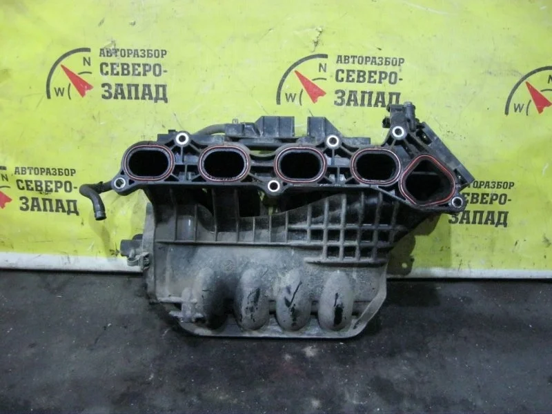 Коллектор впускной Honda Civic 2005 17100RNAA00 FD R18A1
