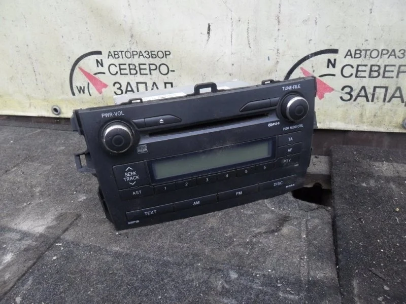 Магнитофон Toyota Corolla ZRE150
