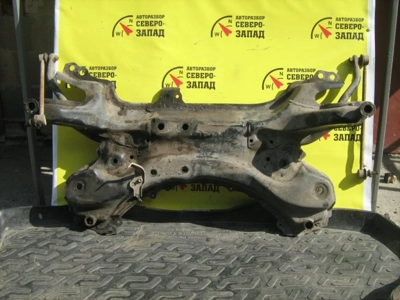 Балка Toyota Corolla ZRE151