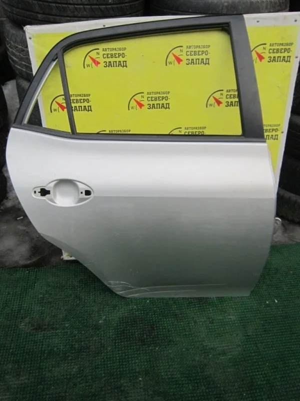 Дверь Toyota Auris ZRE151