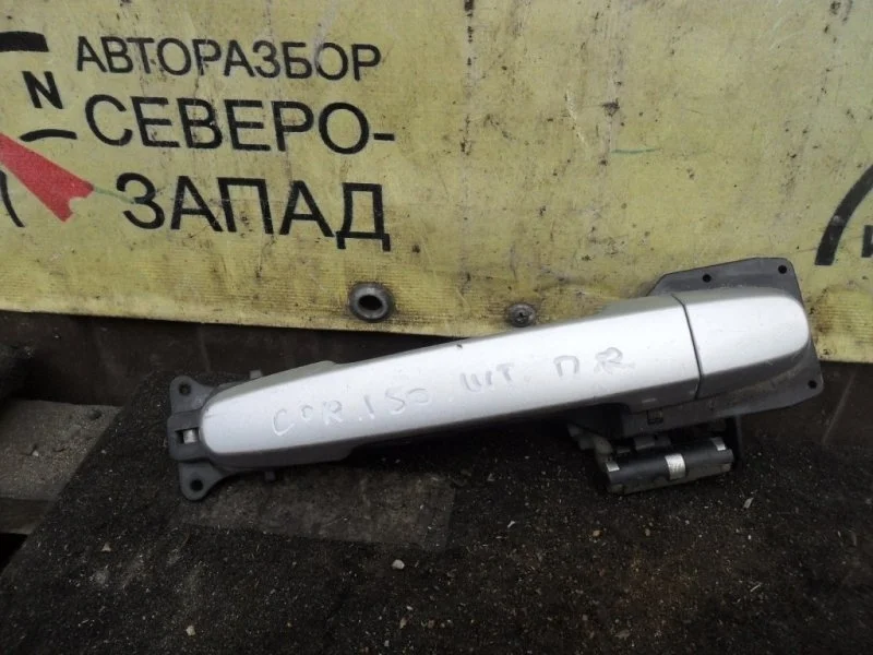 Ручка двери Toyota Corolla 6921112220C2 ZRE150 1ZR, передняя правая