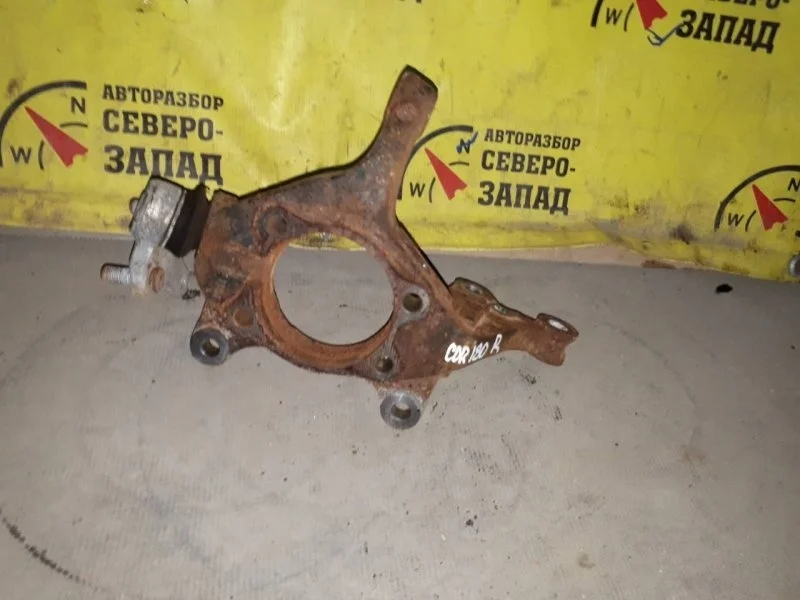 Кулак поворотный Toyota Corolla ZRE181
