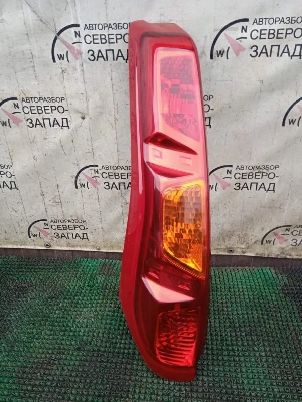 Фонарь Nissan X-Trail T31