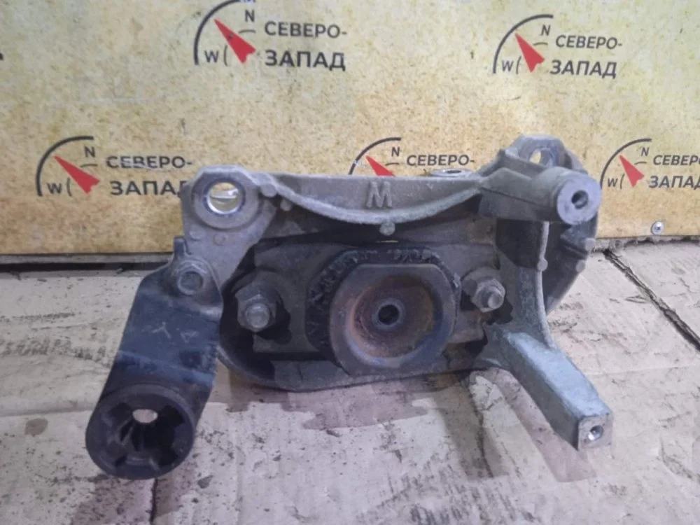 Подушка двигателя Nissan Qashqai 2019 1122000Q0F J11 MR20DD 2.0, левая