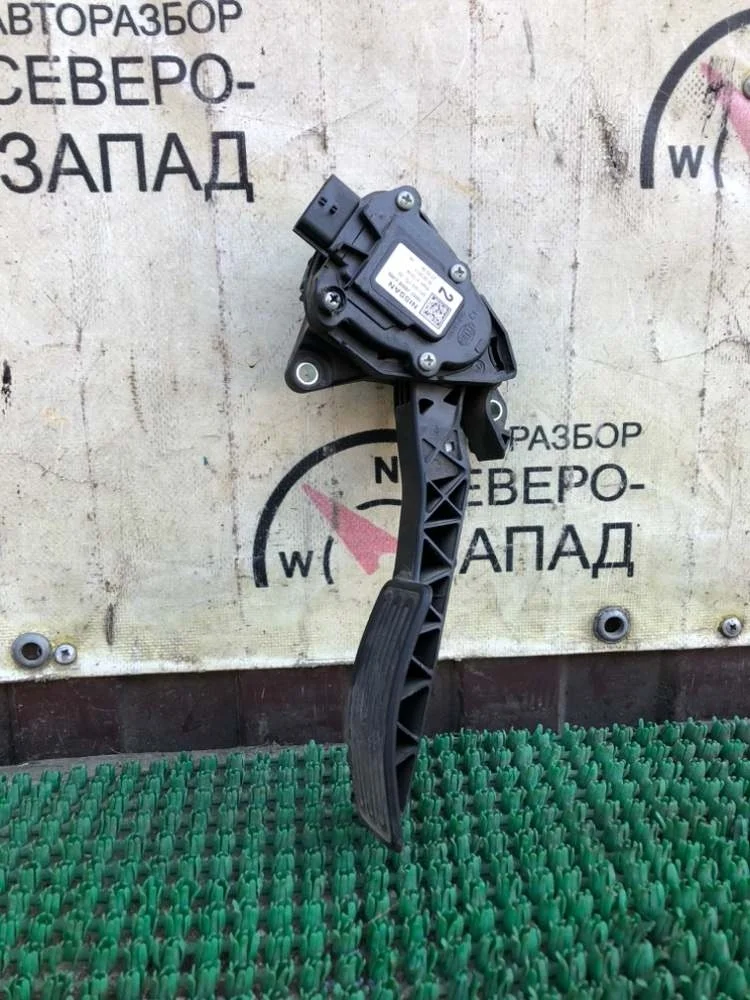 Педаль газа Nissan Teana 2011 18002JN00B J32 VQ35DE