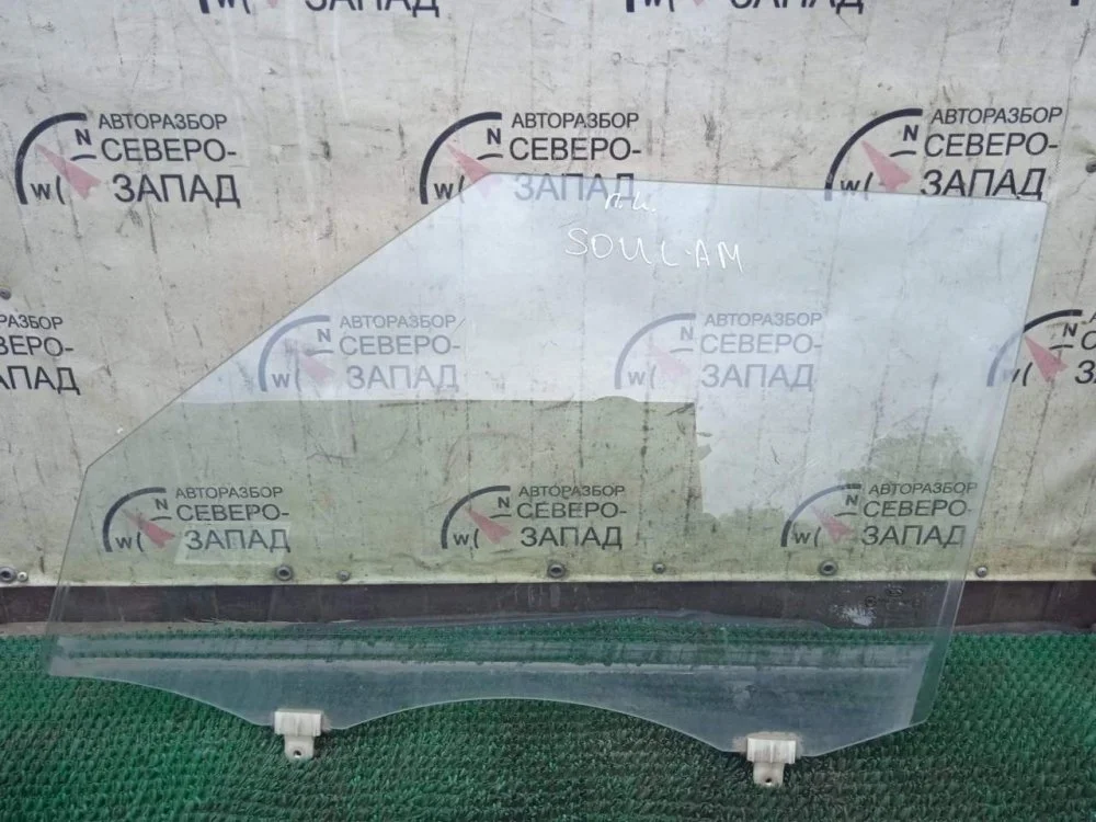 Стекло двери Kia Soul 2010 AM