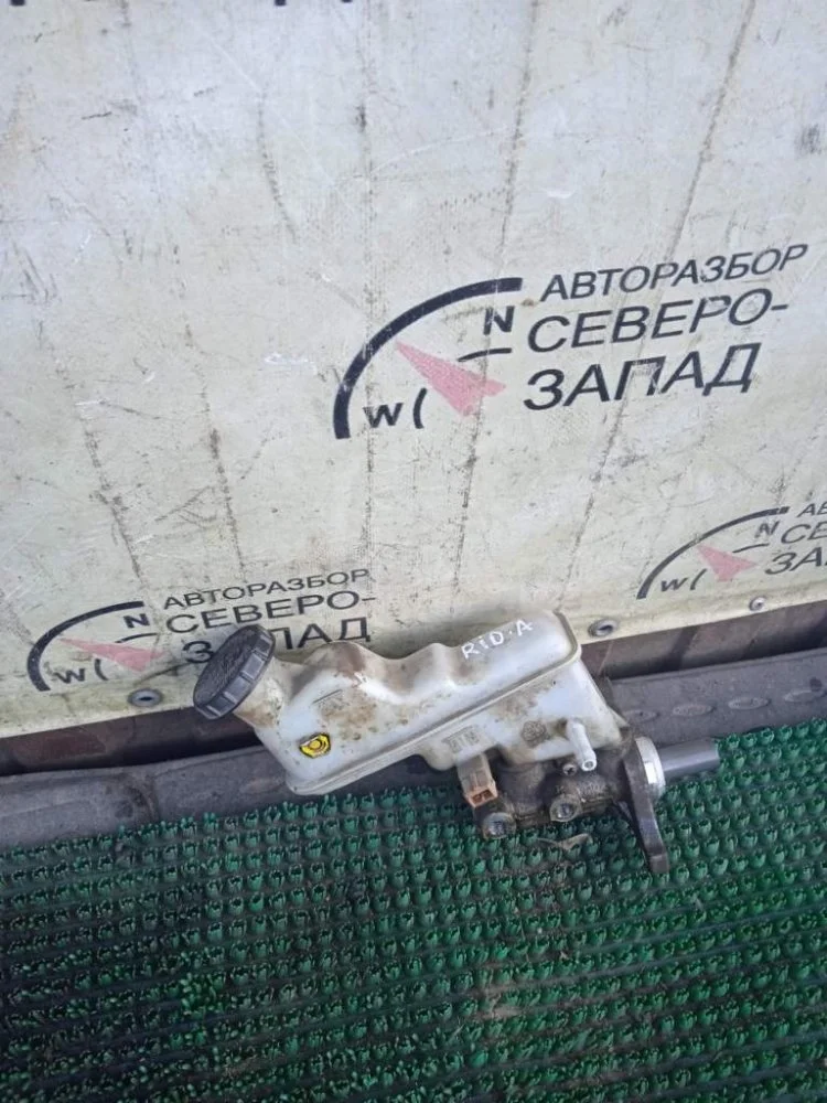 Главный тормозной цилиндр Kia Rio 2013 585104L100 QB G4FA
