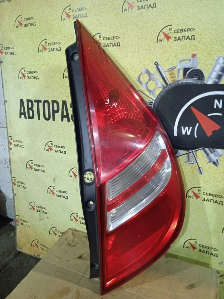 Фонарь Hyundai I30 2010 FD