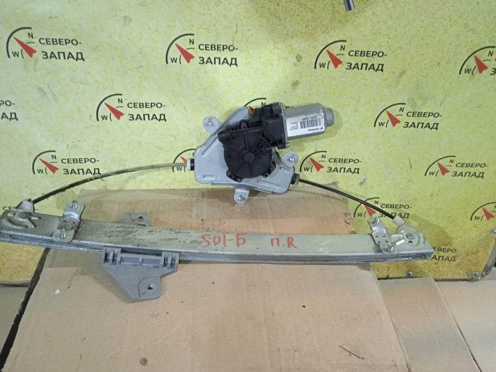 Стеклоподьемник Hyundai Solaris 2016 824041R110 RB G4FA, передний правый
