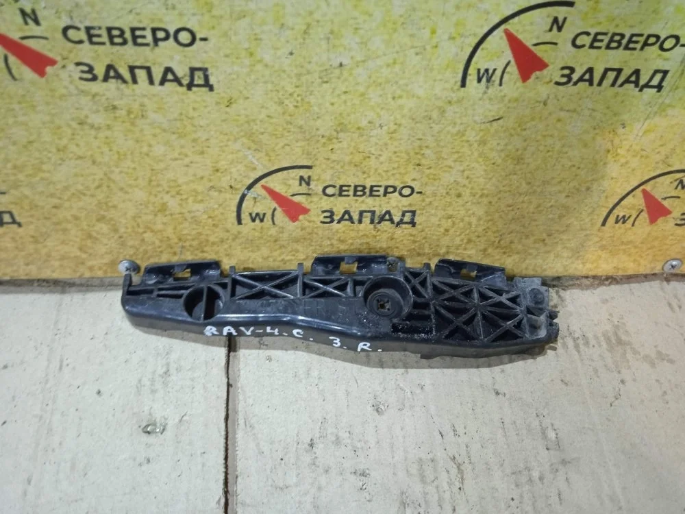 Кронштейн бампера Toyota Rav4 2008 ACA30