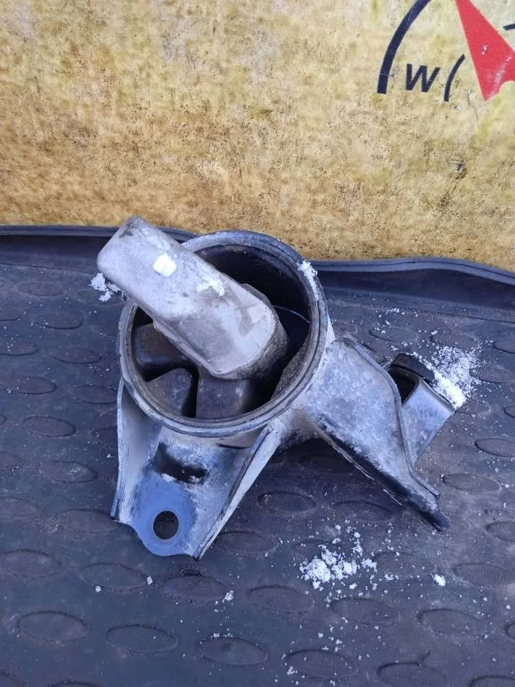 Подушка двигателя Kia Ceed 2011 218301M000 ED G4FC, левая