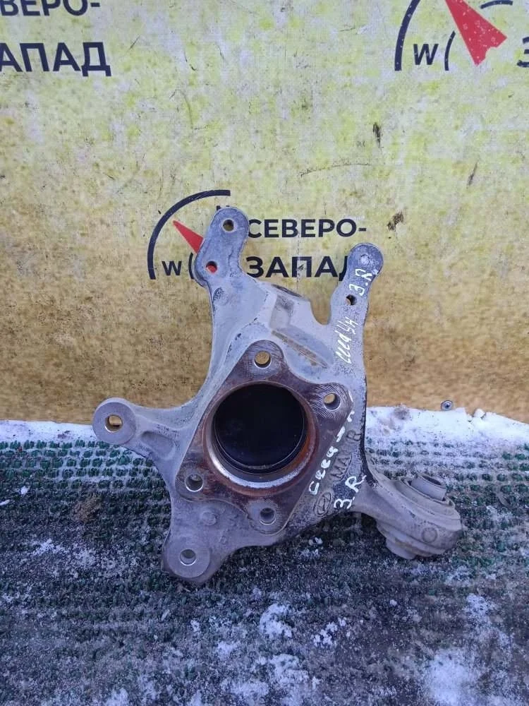 Кулак поворотный Kia Ceed 2011 527201H500 ED G4FC, задний правый