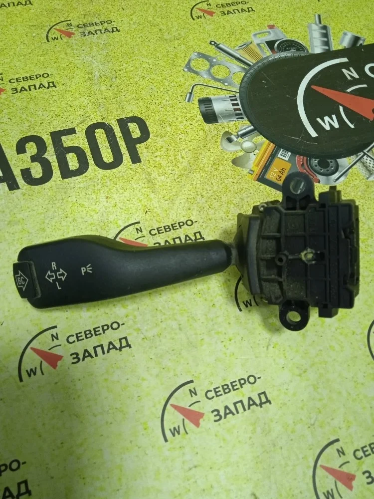 Подрулевой переключатель поворотников Bmw 5 2004 8363668K E39 M51