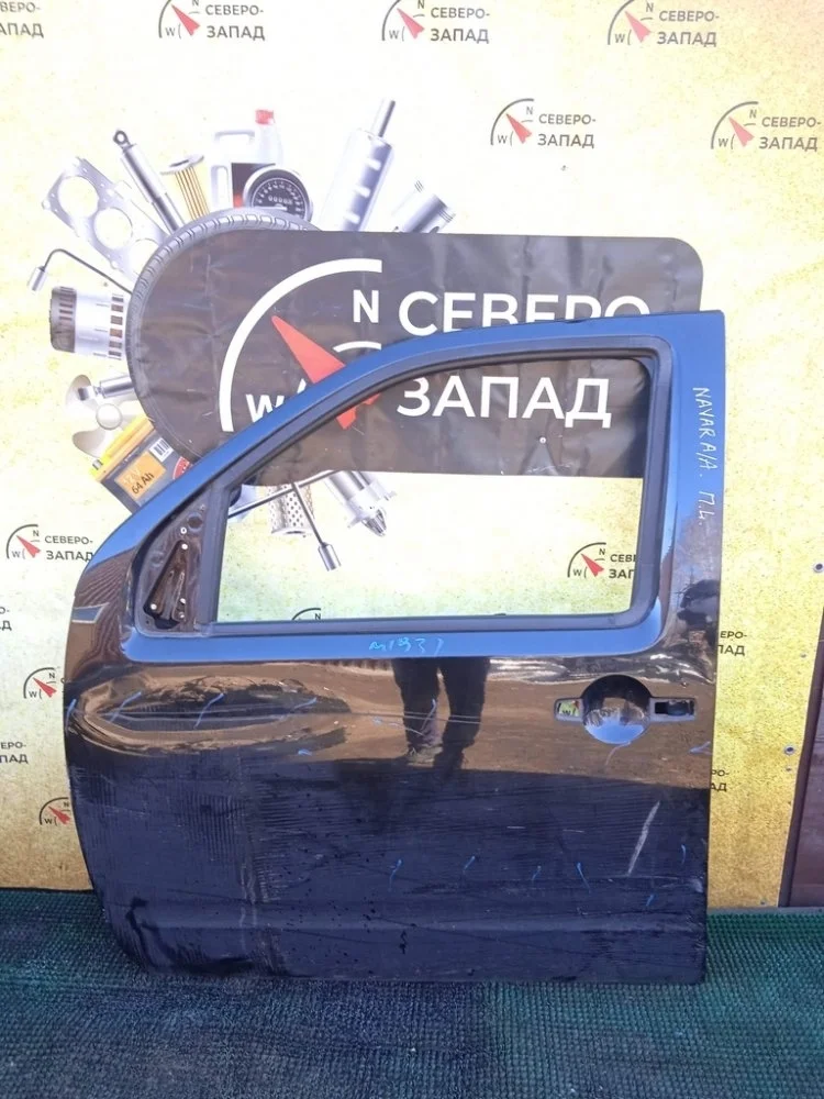 Дверь Nissan Navara 2010 D40M