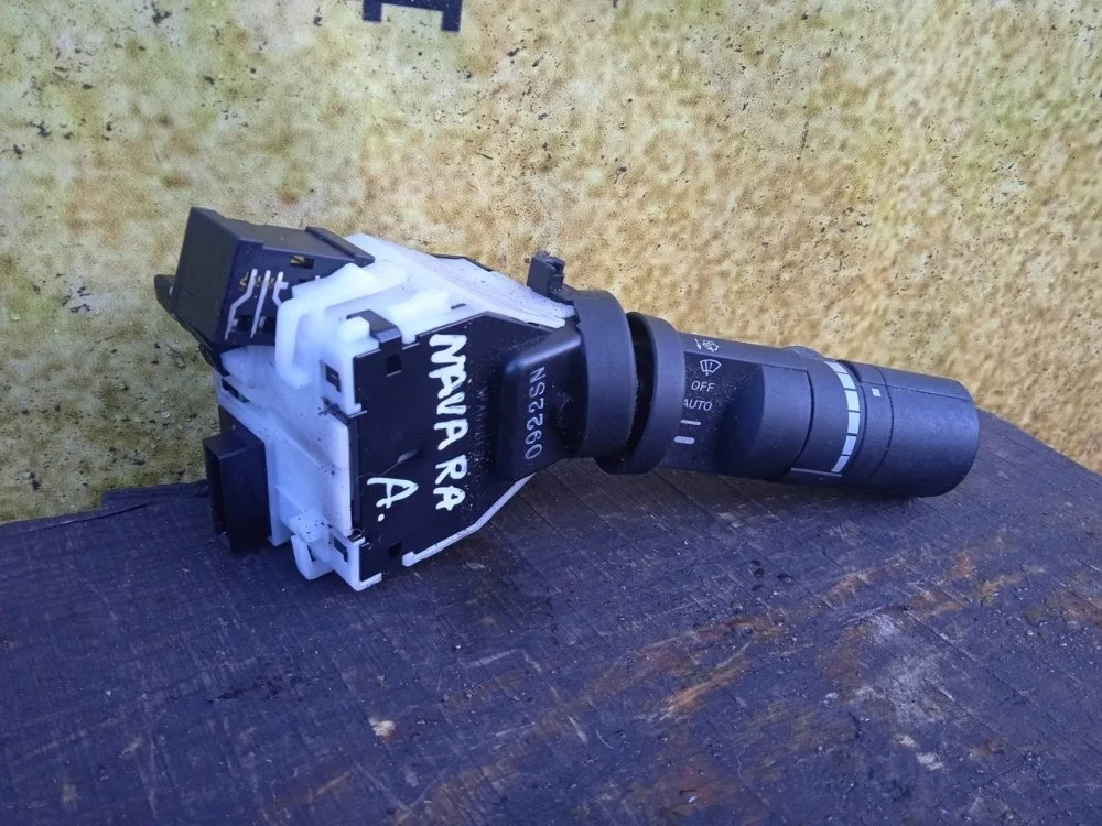 Подрулевой переключатель дворников Nissan Navara 2010 25260EB66A D40M YD25DDTI