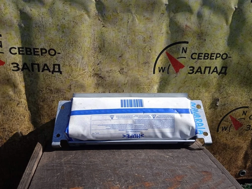 Подушка безопасности пассажира Nissan Navara 2010 98515EB300 D40M YD25DDTI