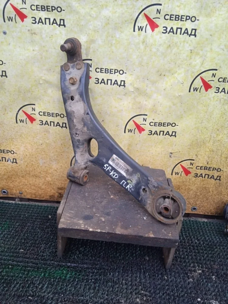 Рычаг Kia Sportage 2012 545012Y002 SL G4KD, передний правый