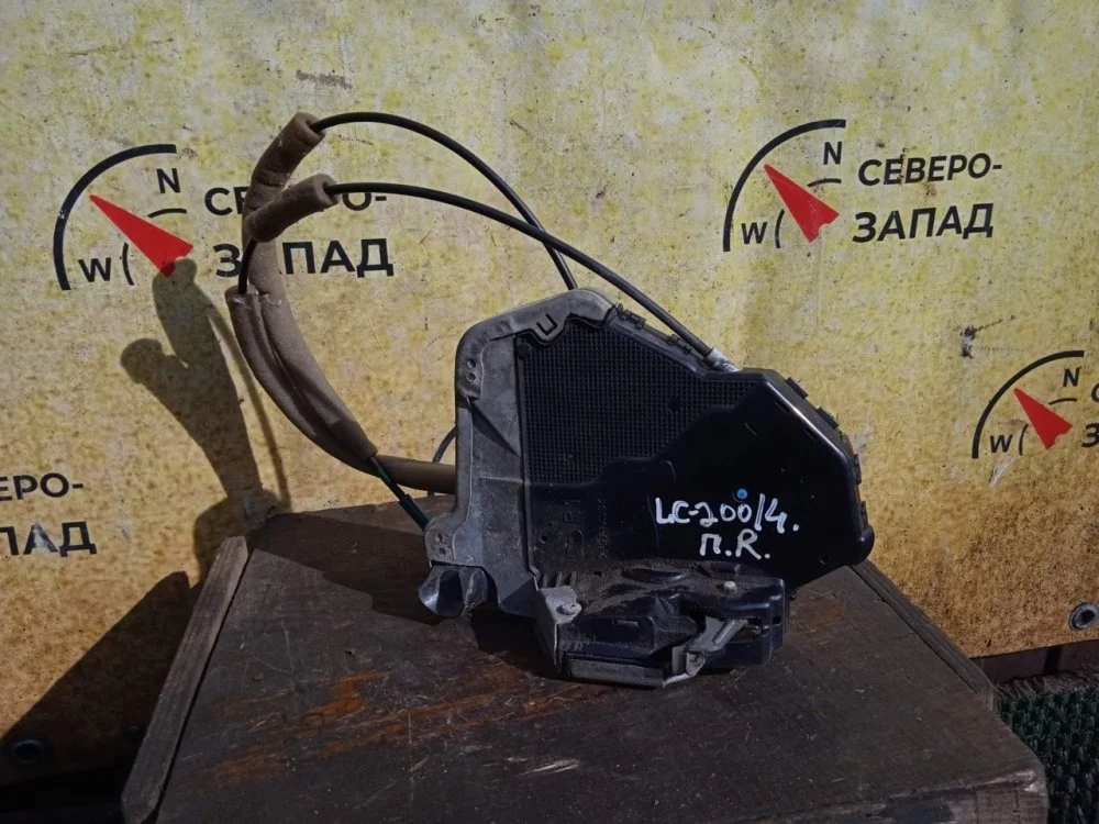 Замок двери Toyota Land Cruiser 2012 VDJ200