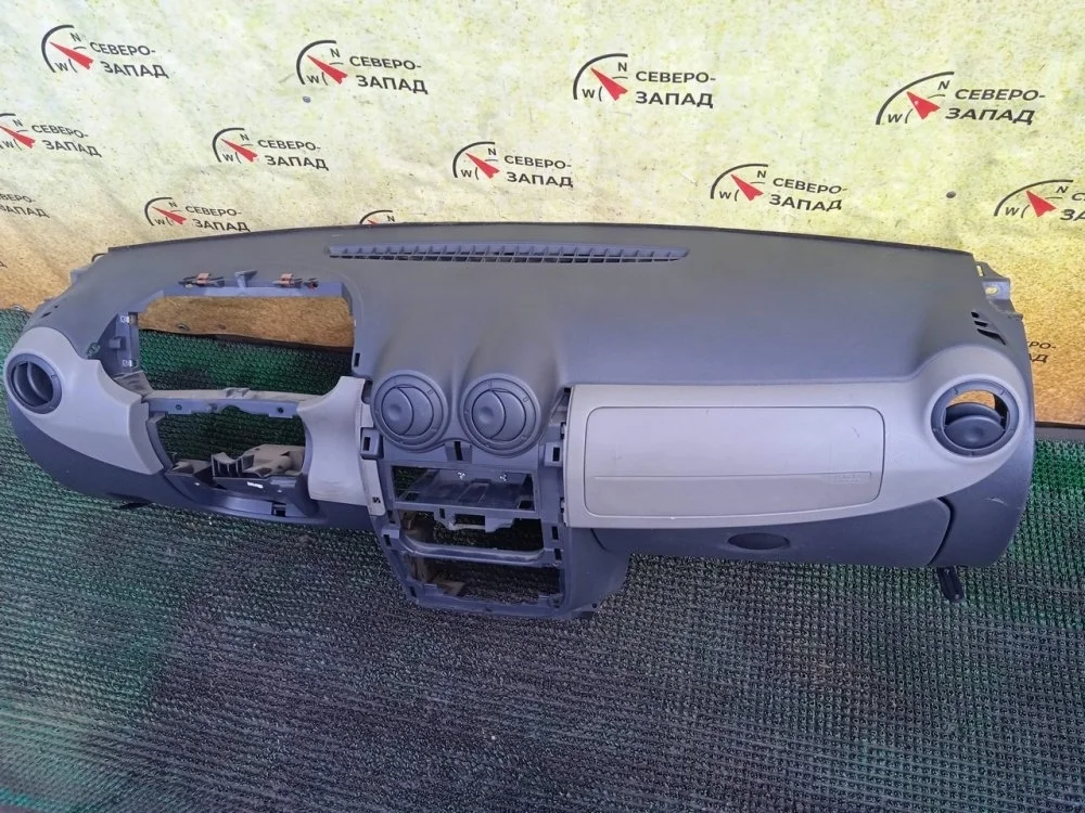Торпедо Renault Logan 2012 L90
