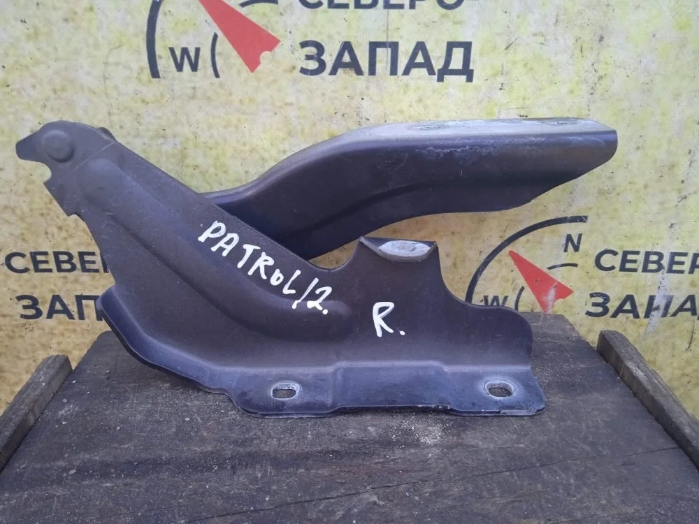 Петля капота Nissan Patrol 2012 654001LA0A Y62 VK56VD, правая