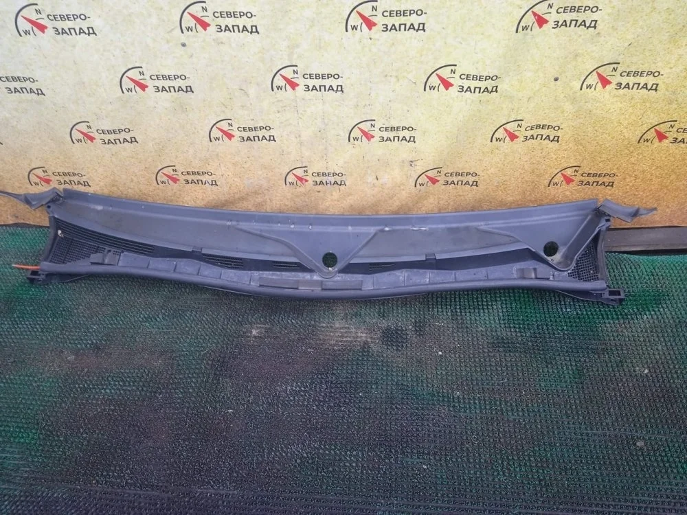 Жабо Nissan Patrol 2012 Y62