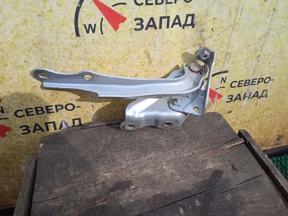 Петля капота Toyota Land Cruiser 2009 5341060200 VDJ200 1VDFTV, правая