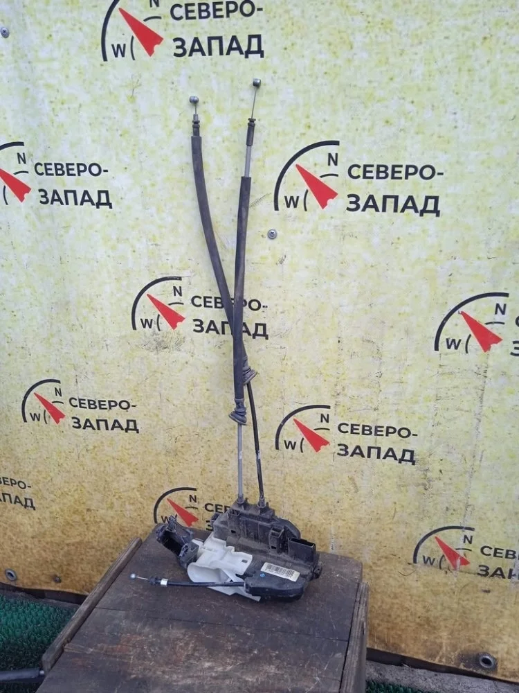 Замок двери Hyundai Santa Fe 2006 CM