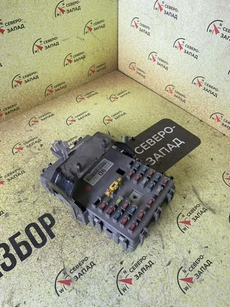 Блок предохранителей Chevrolet Aveo 2005-2011 95977258 T250