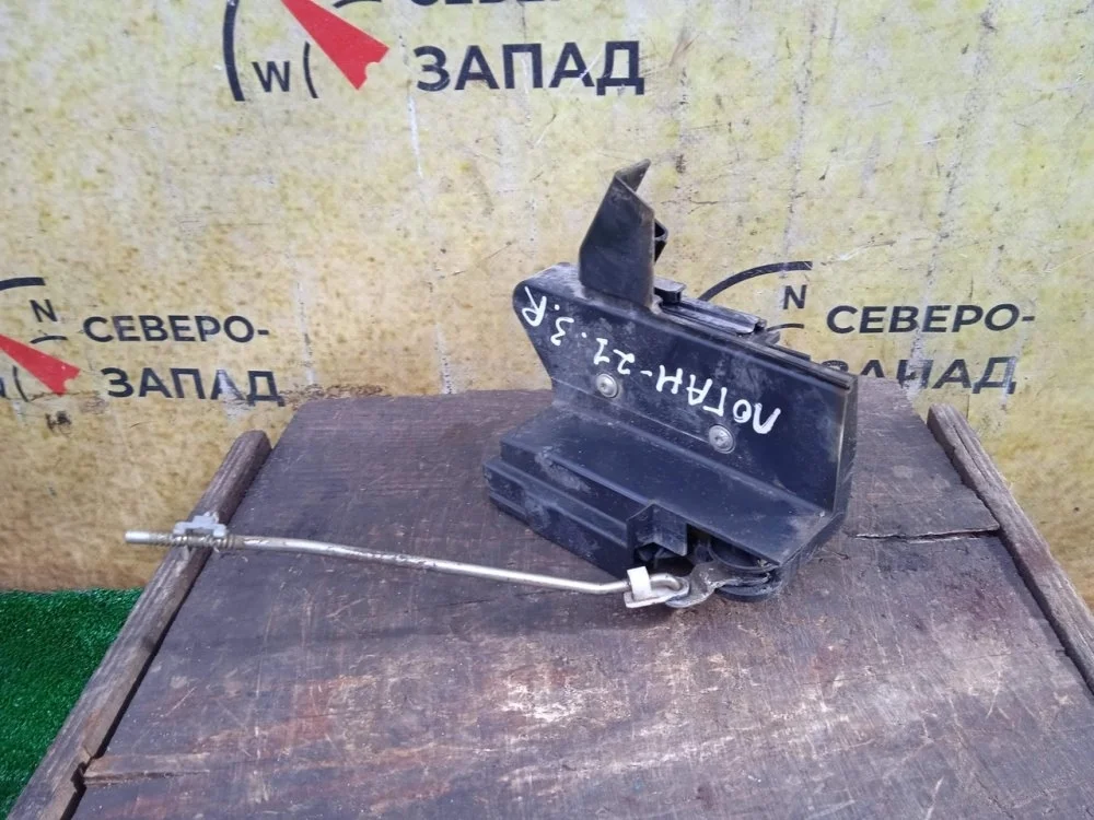 Замок двери Renault Logan 2016 825024490R L52 K7M812, задний правый