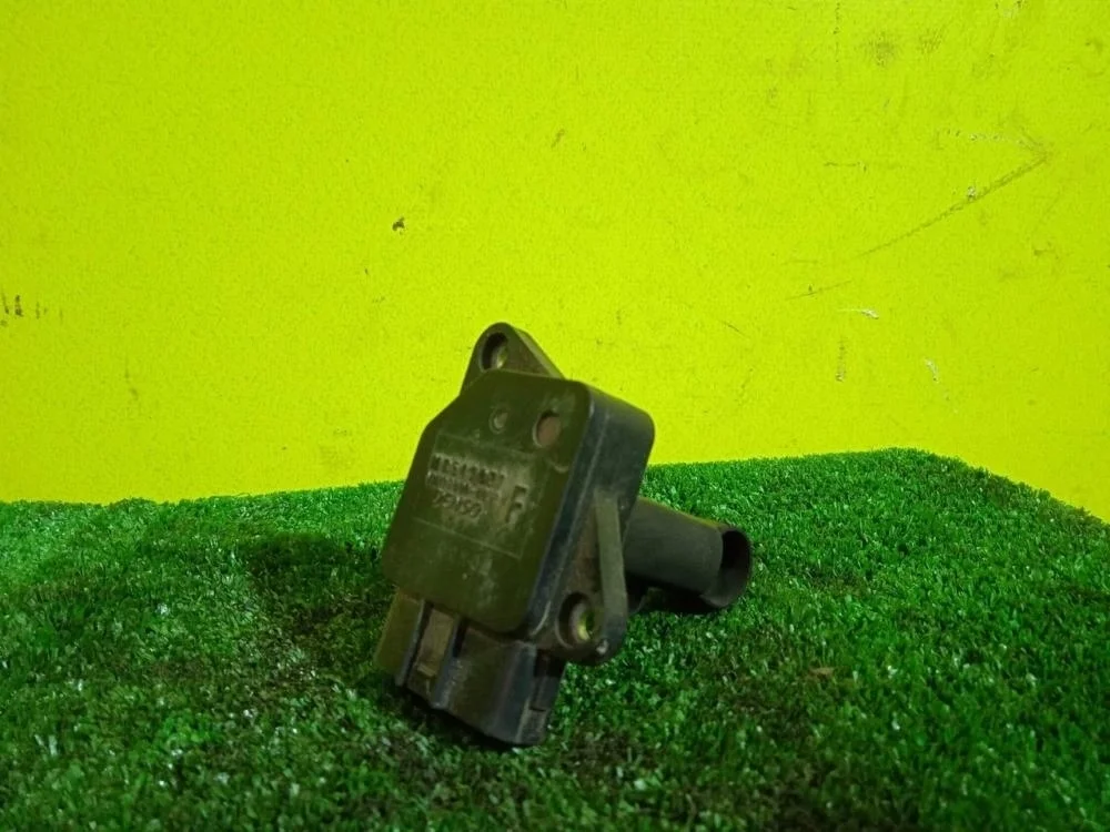 Расходомер воздушный Mitsubishi Pajero Sport 2010 MR547077 KH 4D56-6-DEL