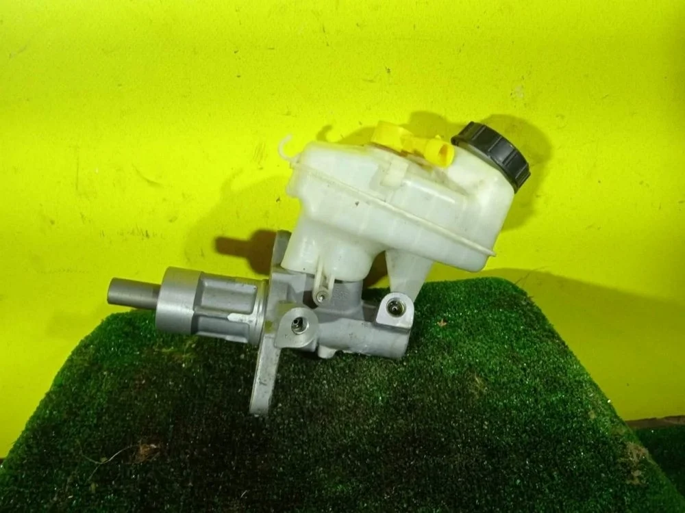 Главный тормозной цилиндр Chevrolet Cruze 2012 13286444 J300 F16D3