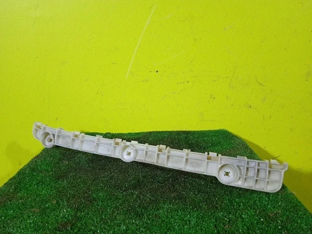 Кронштейн бампера Mitsubishi Outlander Xl 2007 6410A222 CW 6B31-0-70L, задний правый