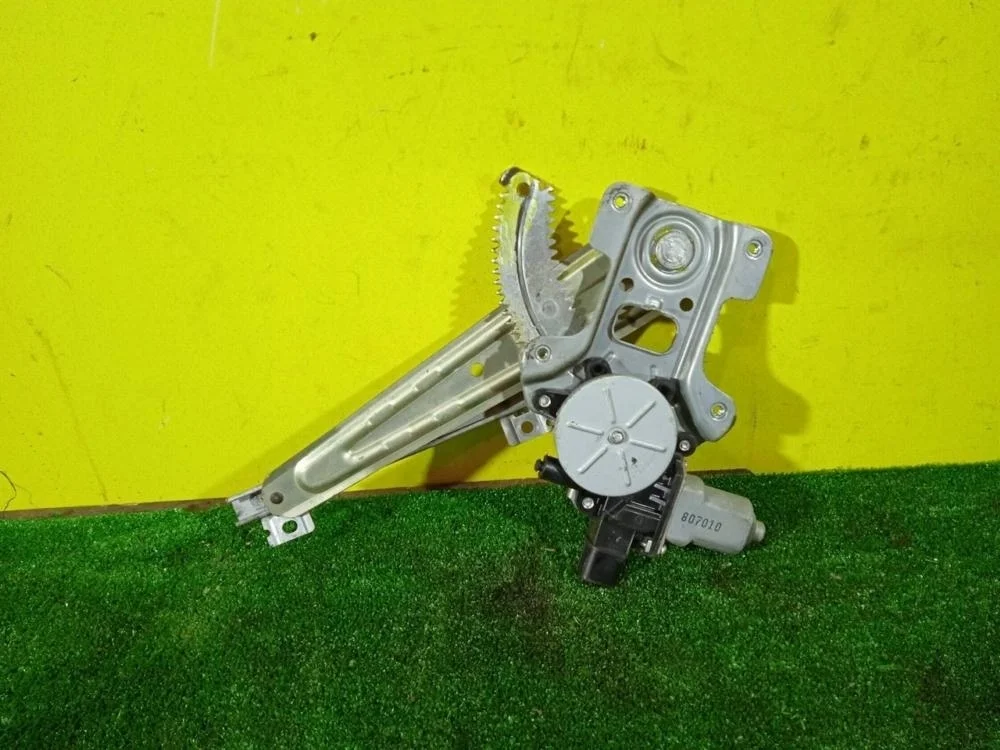 Стеклоподьемник Mitsubishi Outlander Xl 2007 5743A049 CW 6B31-0-70L, задний правый