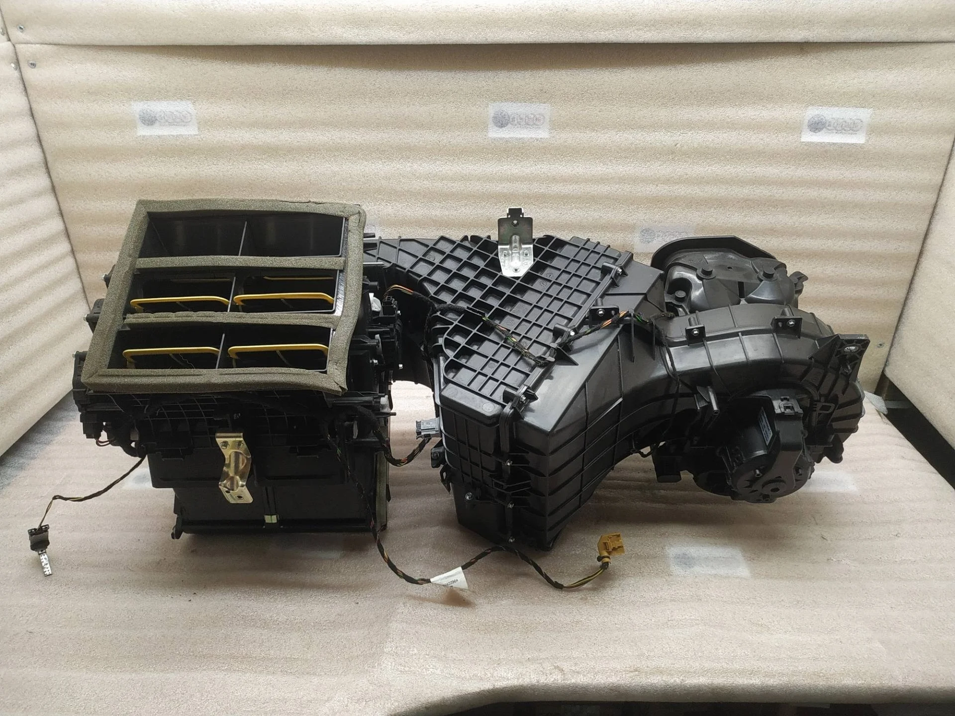 отопитель в сборе (печка) Volkswagen Touareg 2 7P6 2013
