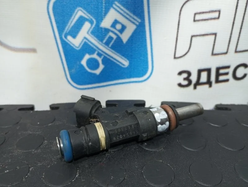 Форсунка топливная Mitsubishi Lancer CY4A 4B11