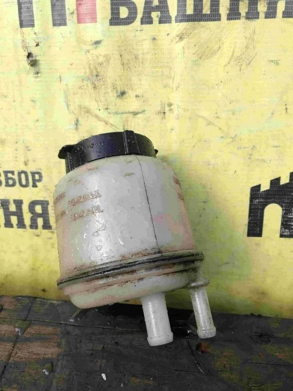 Бачок гур Nissan Np300 49192AH300