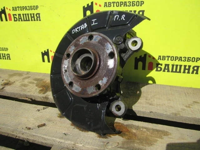 Кулак поворотный Skoda Octavia A5