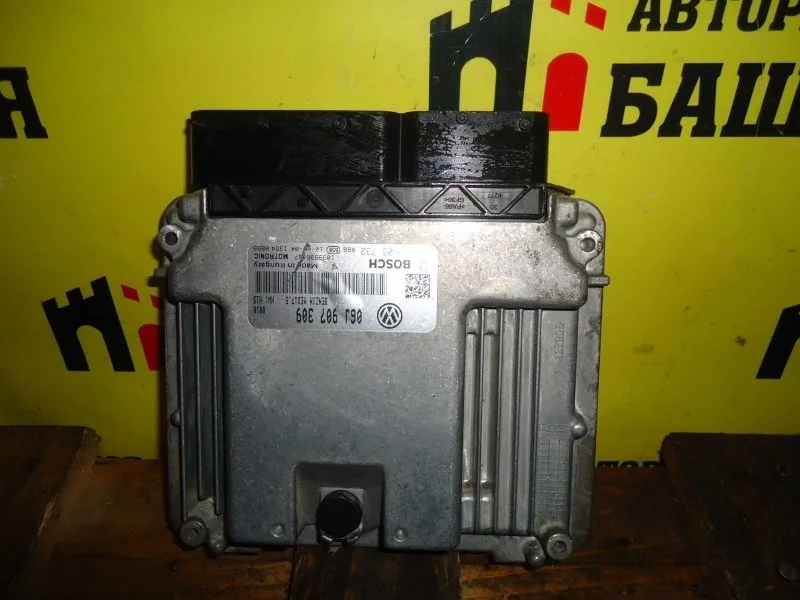 Блок управления двс Volkswagen Passat B6
