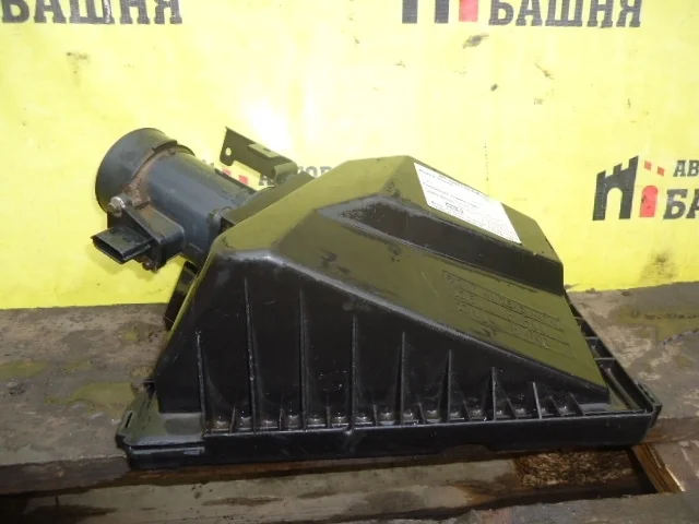 Корпус воздушного фильтра Nissan Primera 16500BM70A P12