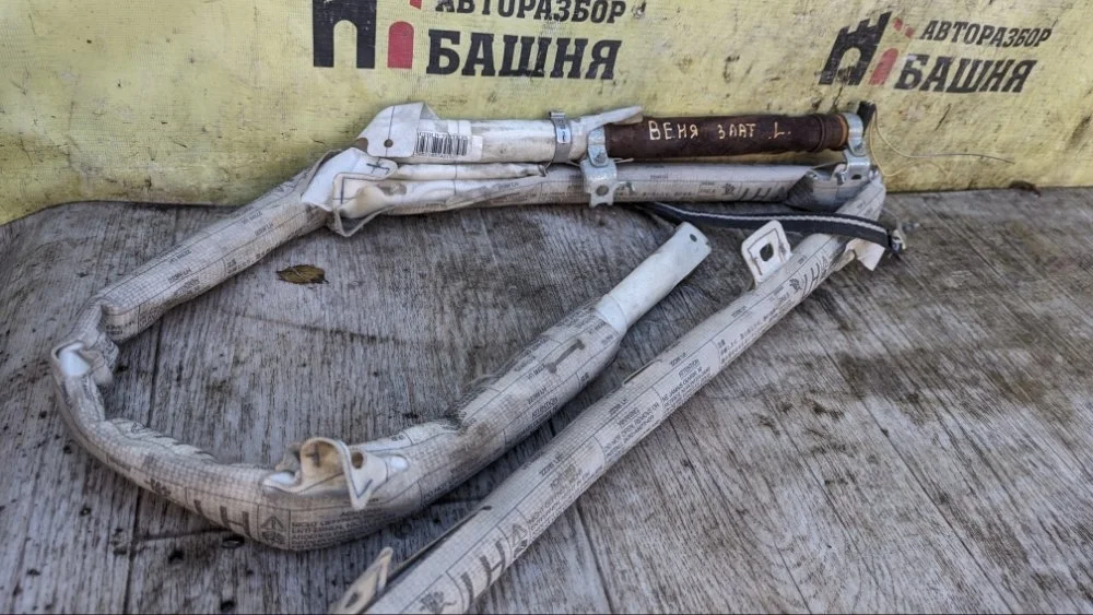 Шторка боковая AirBag Toyota Avensis 6218005030 250, левая