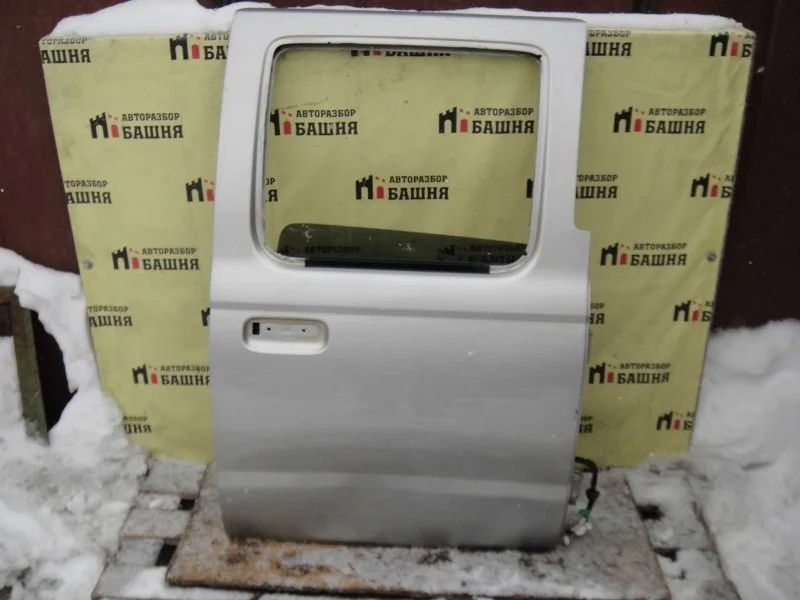Дверь боковая Nissan NP300
