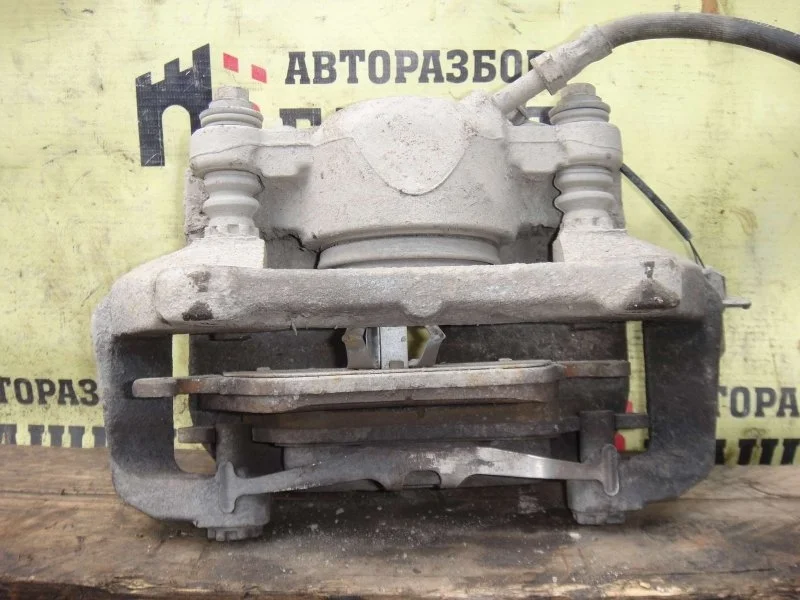 Суппорт тормозной Audi Q5 8K0615123D, передний левый