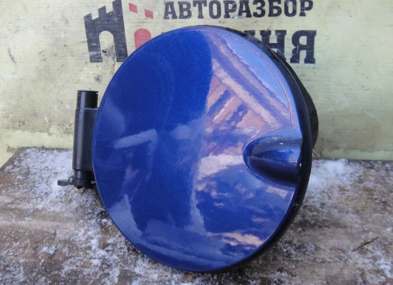 Лючок бензобака Ford Focus 1740943 3