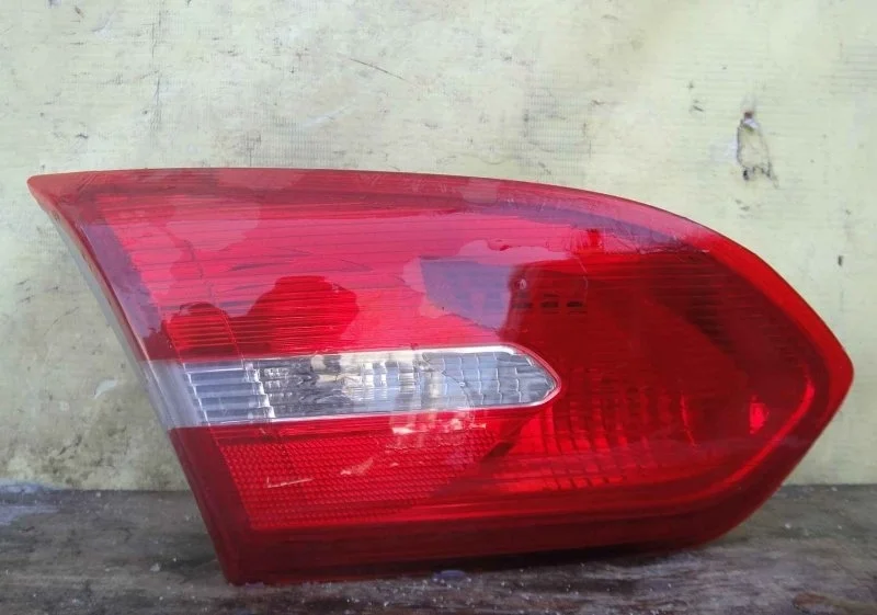 Фонарь внутренний Ford Focus 3