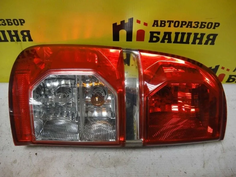 Фонарь Toyota Hilux KUN26