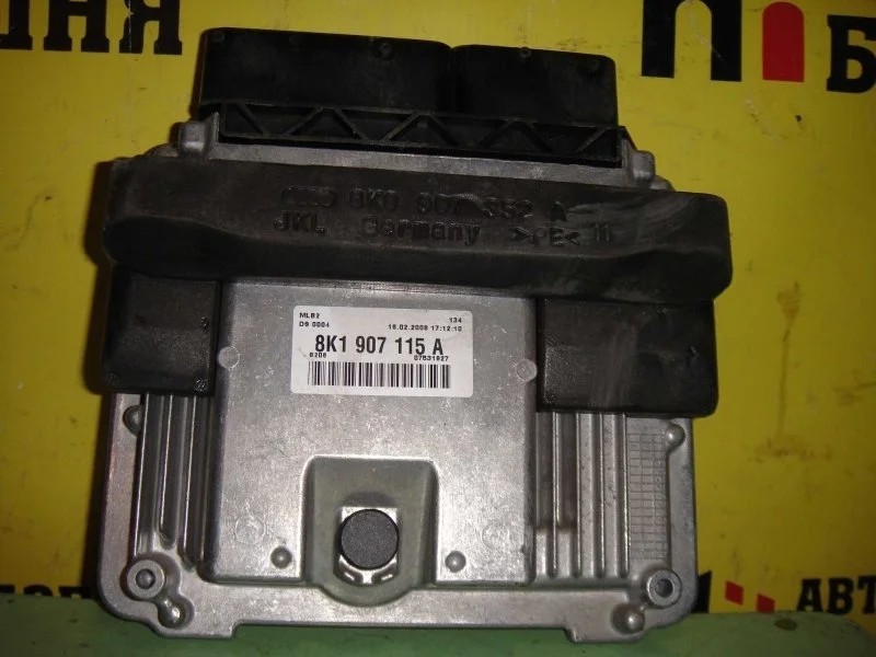 Блок управления двс Audi A4 b8