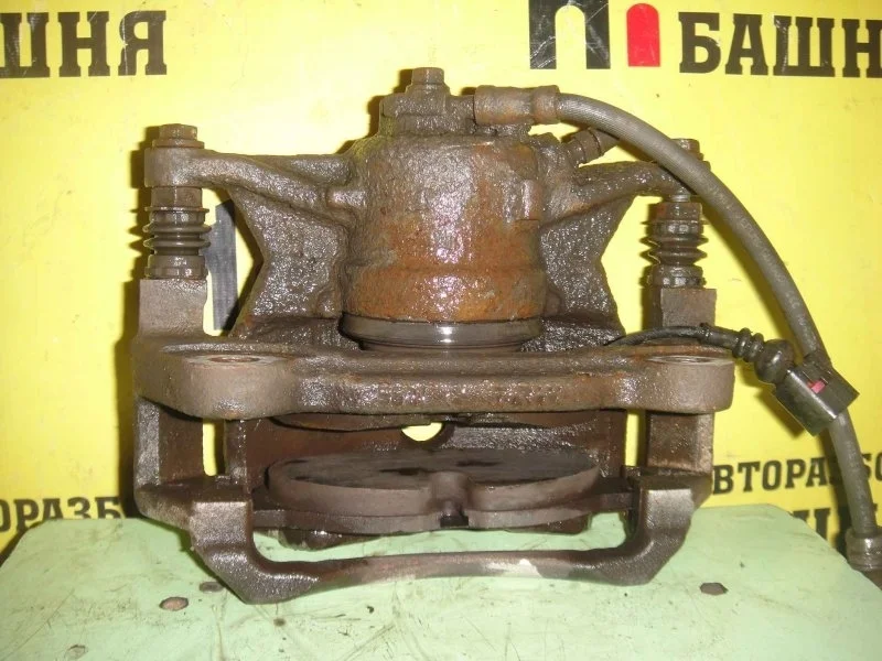 Суппорт Volkswagen Golf 8V0615124 7, передний правый