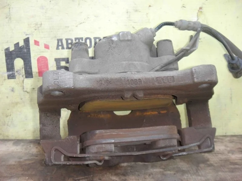 Суппорт тормозной Audi A4 8W0615124 B9, передний правый